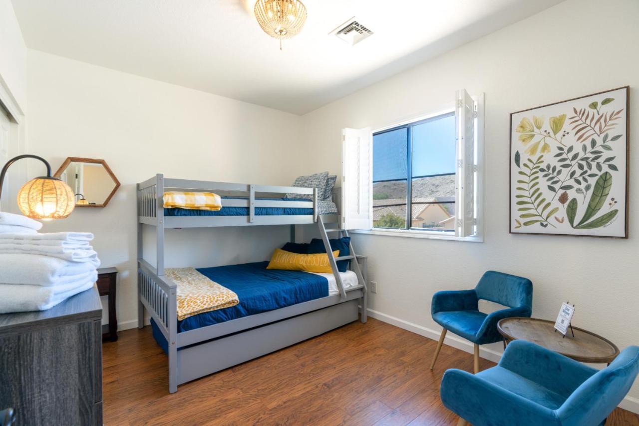 Upscale Abode Walk To South Mountain Park *